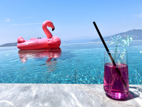  gece  -  Kasım
  | Kalkan Kördere’de Sonsuz Deniz Manzaralı, Isıtmalı Havuzlu Lüks Villa